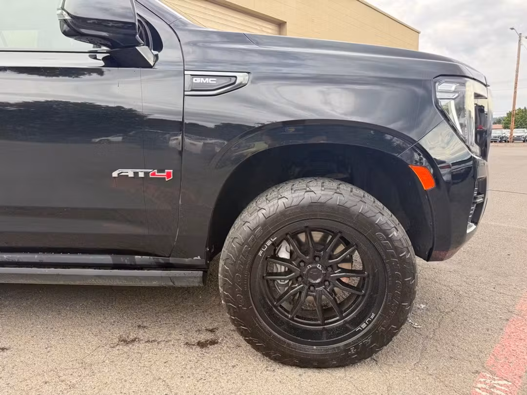 2023 GMC Yukon AT4 - Image 2