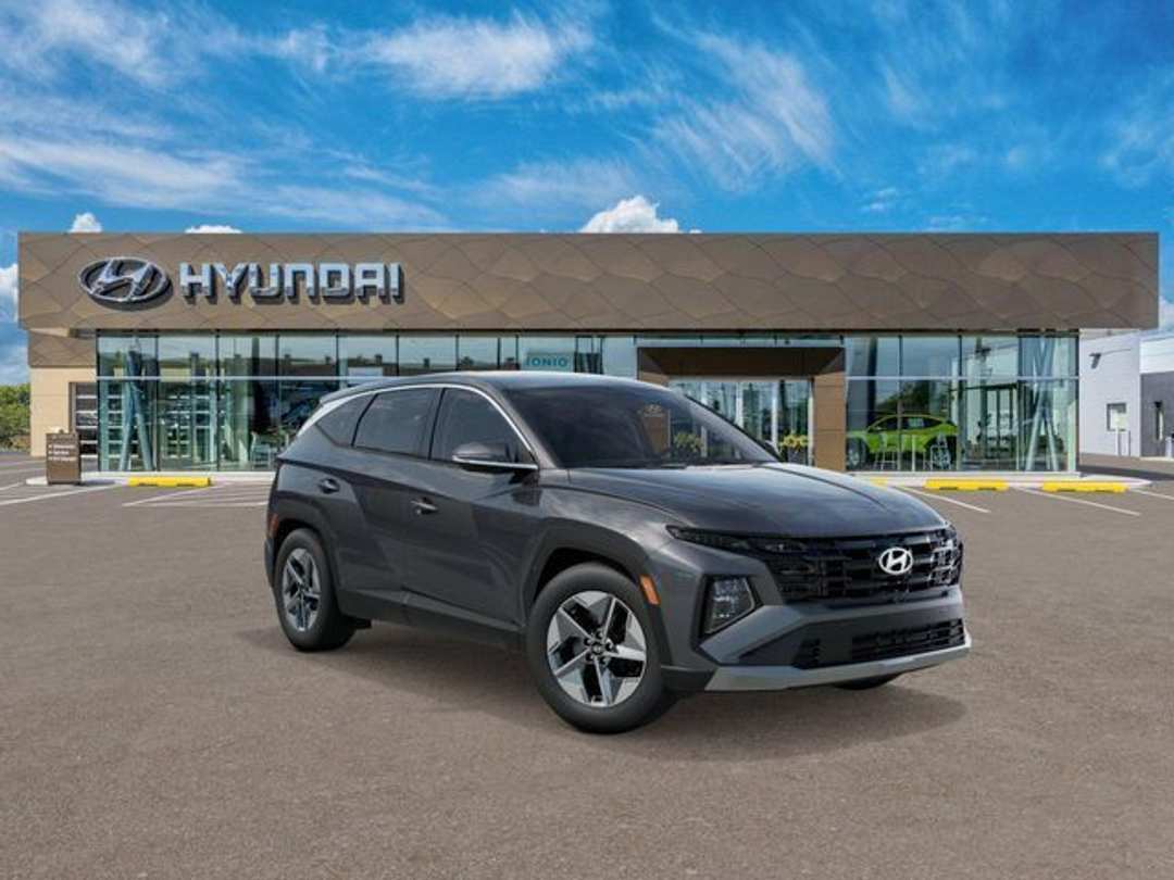 2026 Hyundai Tucson Hybrid SEL - Image 2