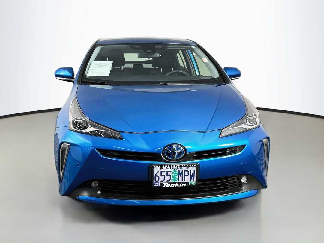 2021 Toyota Prius LE AWDe - Image 2