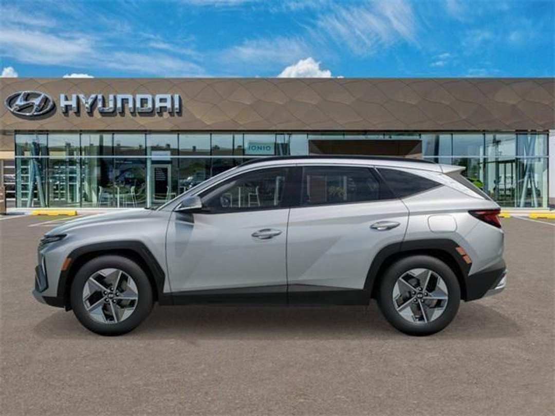 2026 Hyundai Tucson SEL - Image 3
