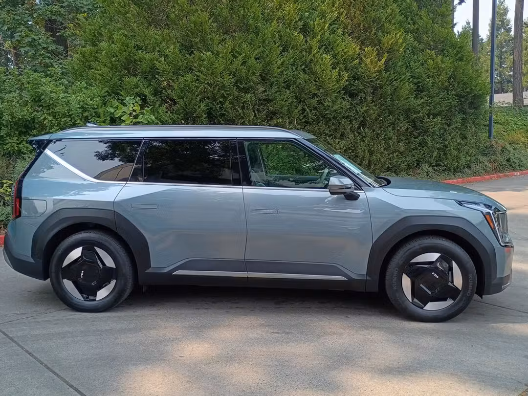 2024 Kia Ev9 Wind - Image 3