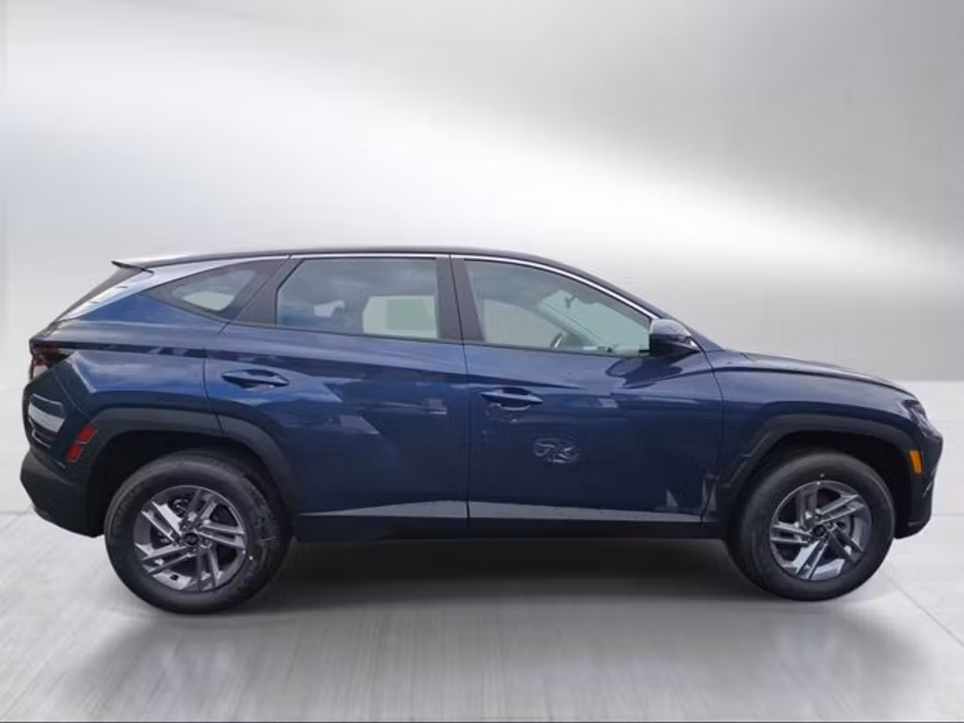 2026 Hyundai Tucson SE - Image 2
