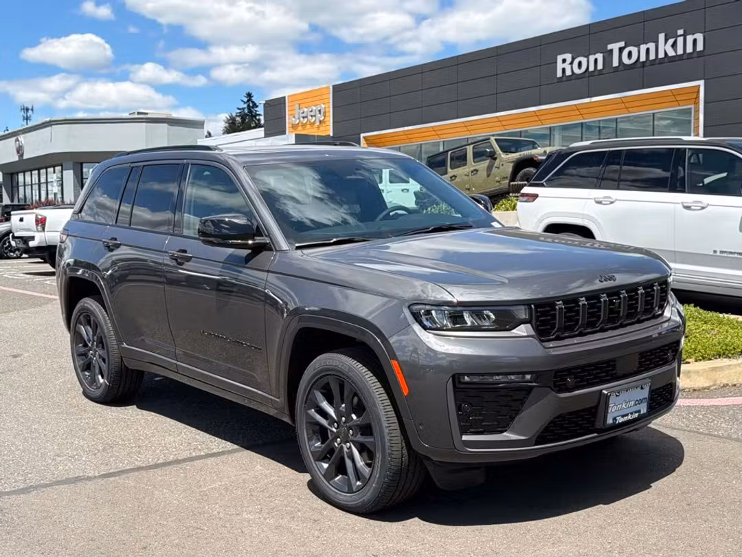 2026 Jeep Grand Cherokee Limited Reserve - Image 2