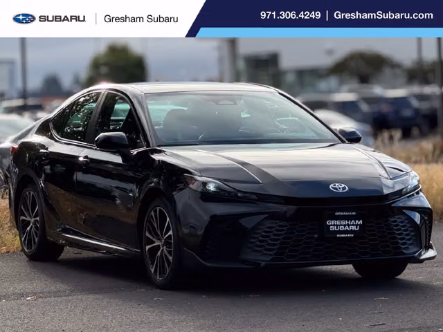2025 Toyota Camry SE