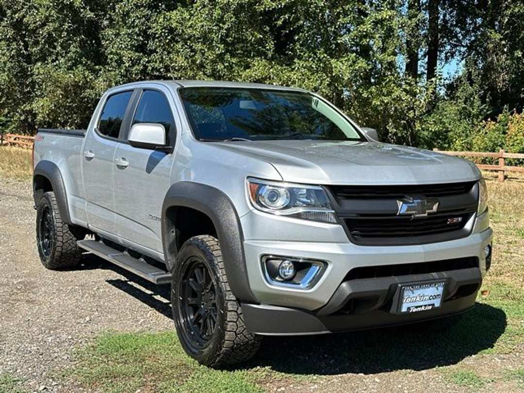 2019 Chevrolet Colorado Z71 - Image 2