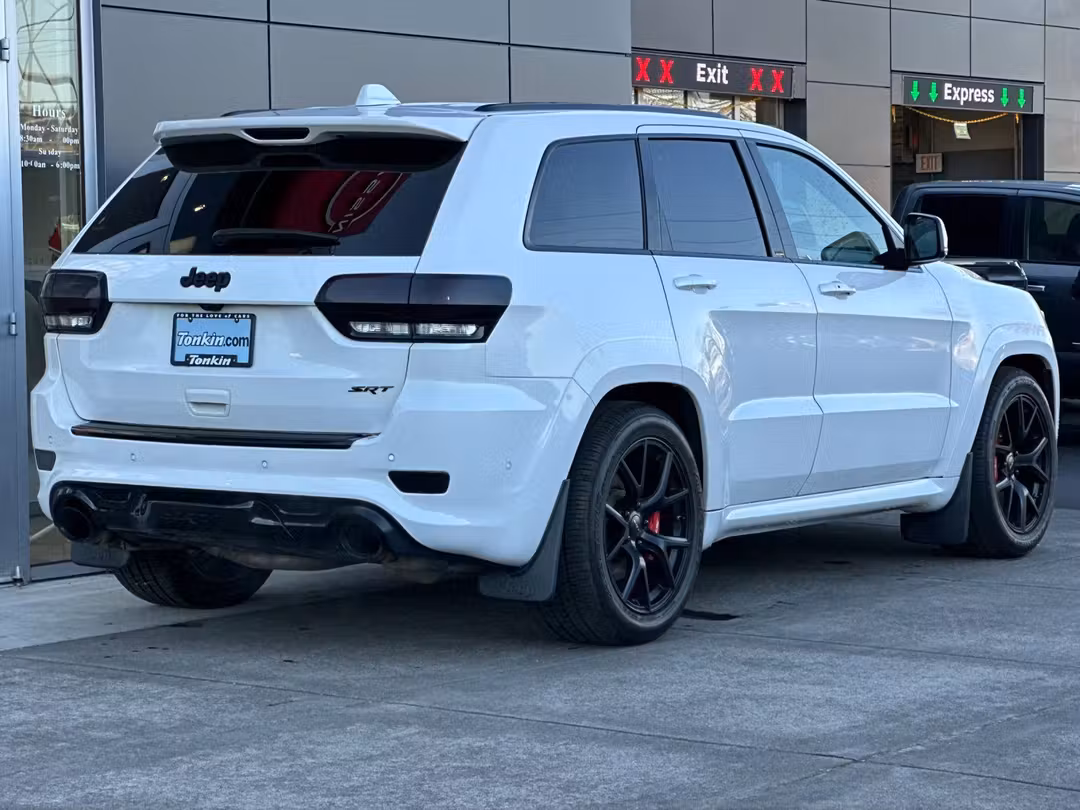 2021 Jeep Grand Cherokee SRT - Image 3