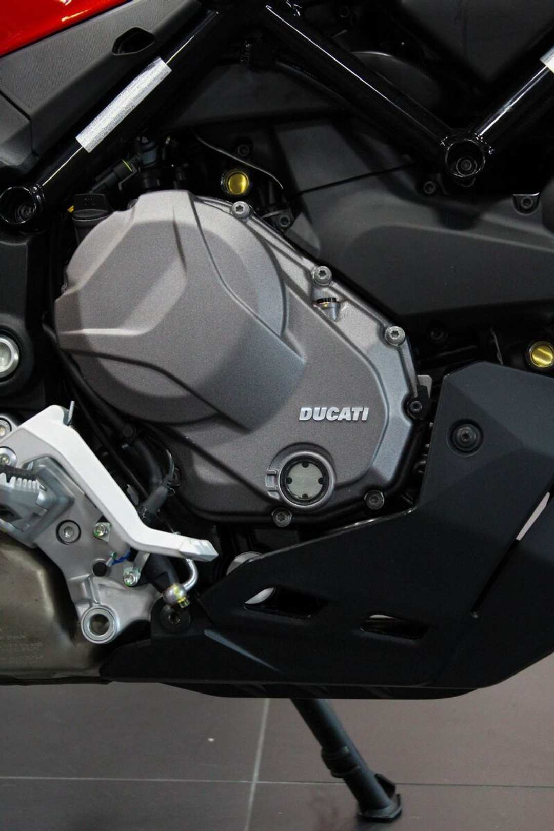 2024 Ducati Mts V2S - Image 3