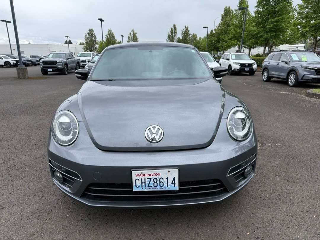 2013 Volkswagen Beetle RLine - Image 2