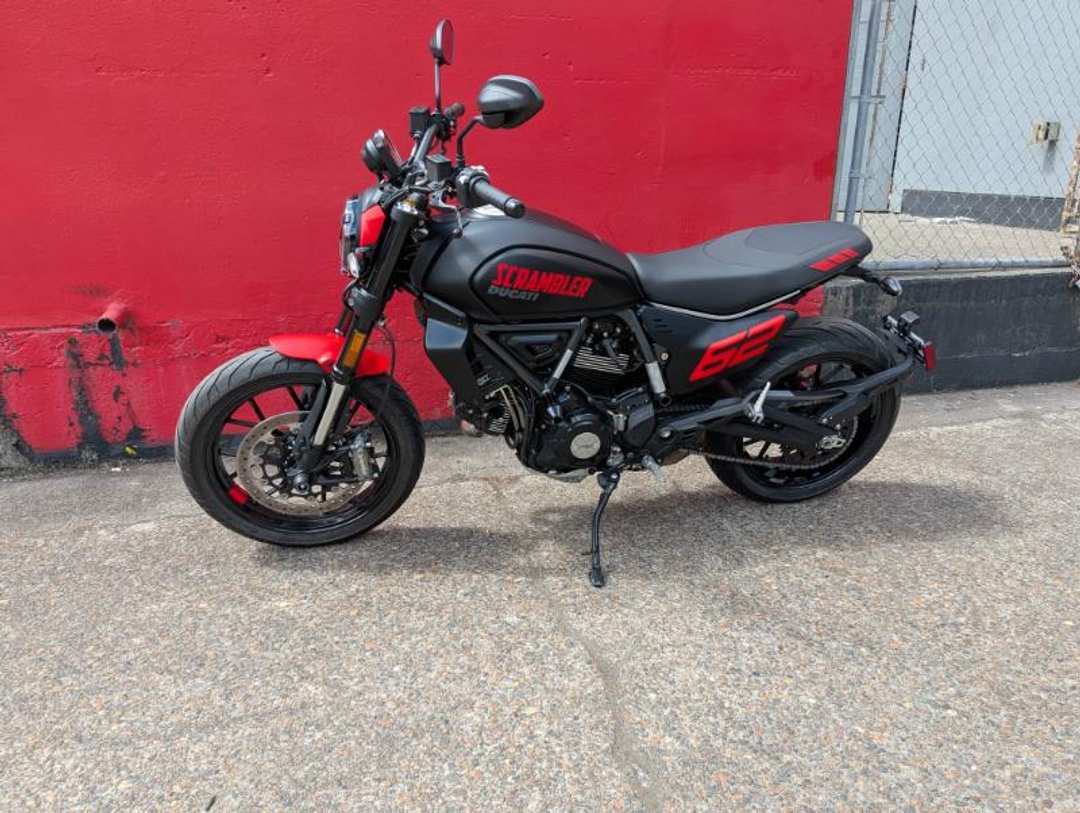 2024 Ducati Scrambler Full Throttle - Image 2
