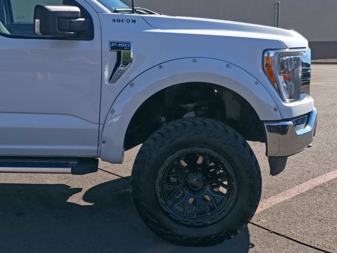 2023 Ford F-150 XL - Image 2