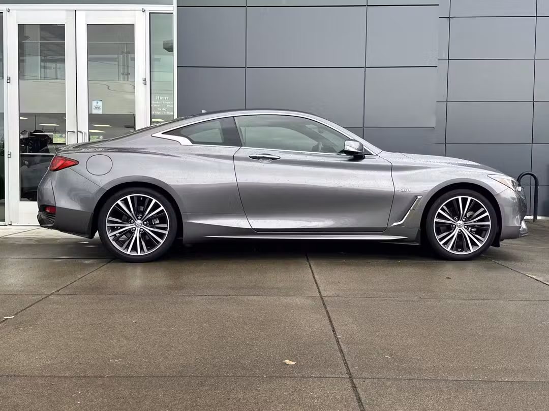 2018 INFINITI Q60 3.0t LUXE - Image 2
