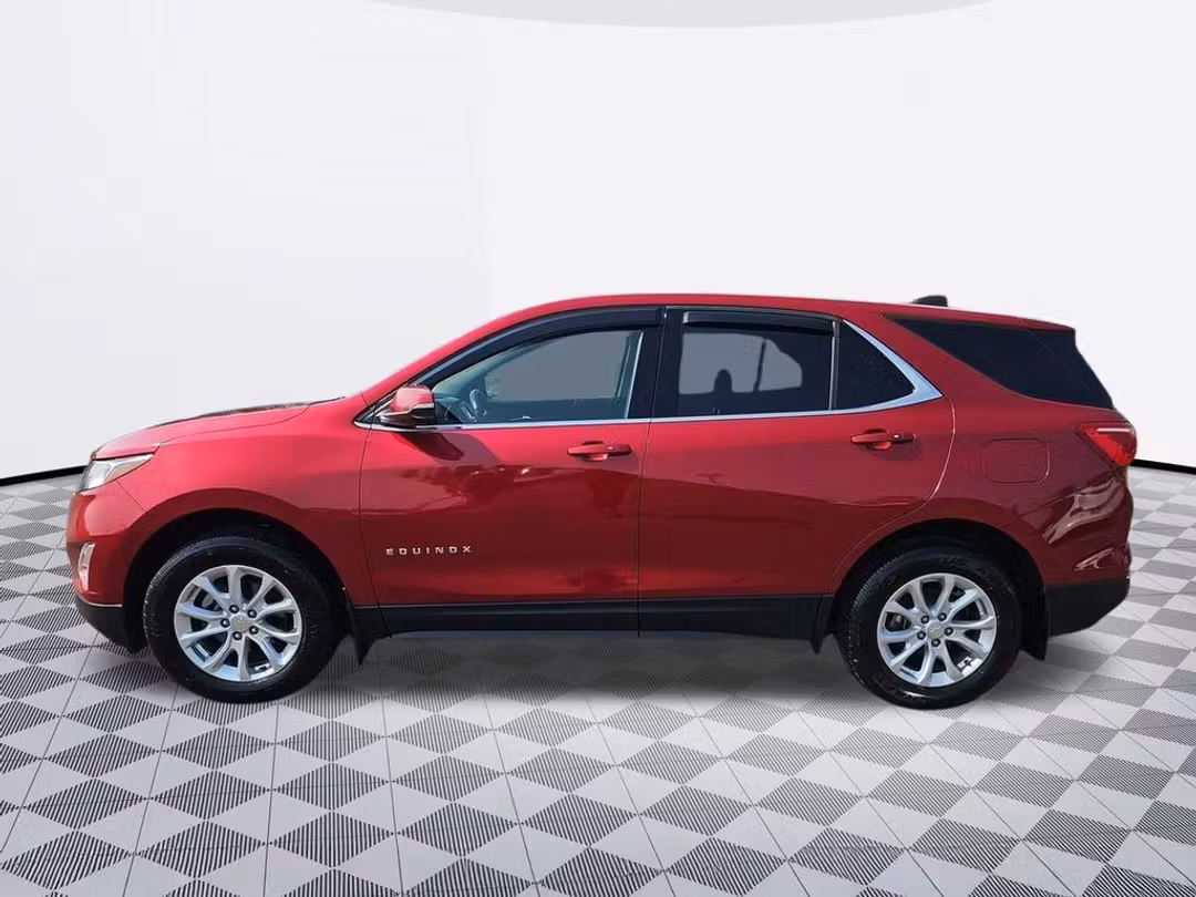 2019 Chevrolet Equinox LT - Image 2