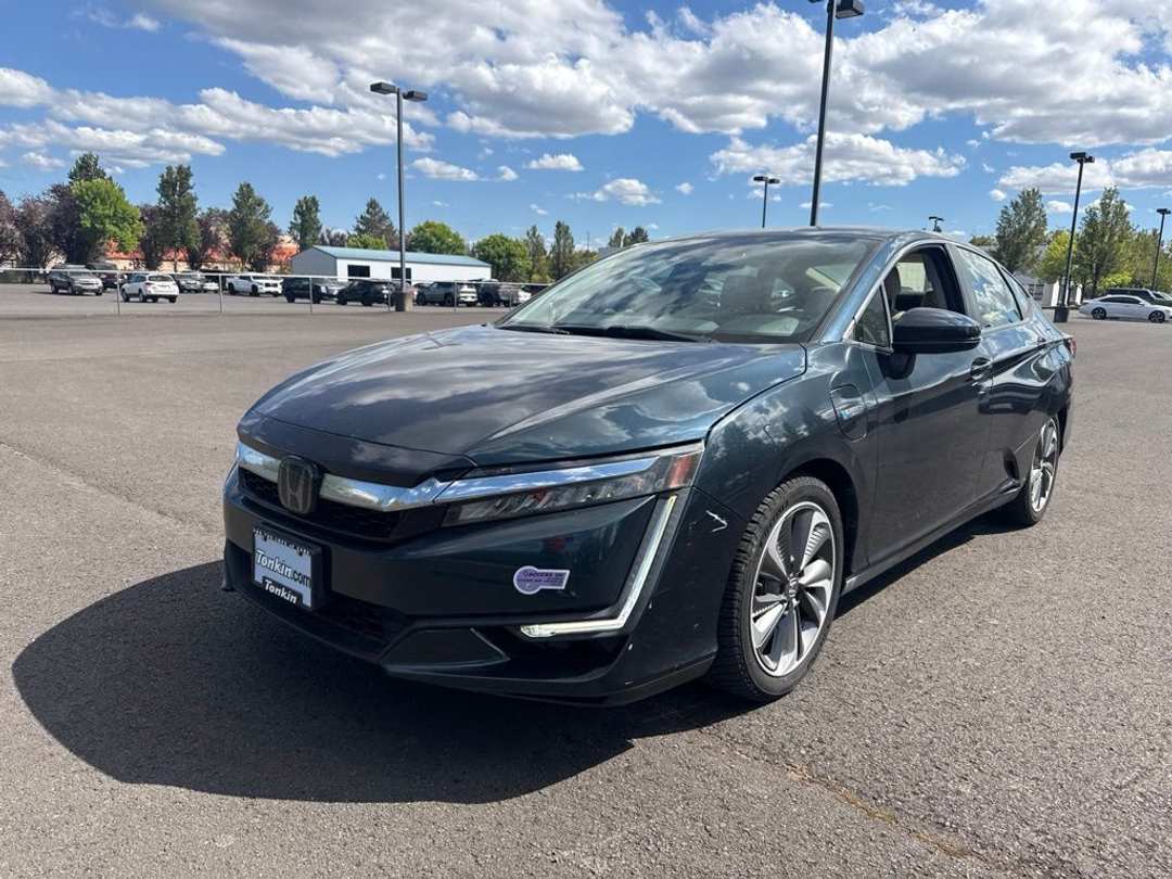 2018 Honda Clarity Plug-In Hybrid Touring - Image 3