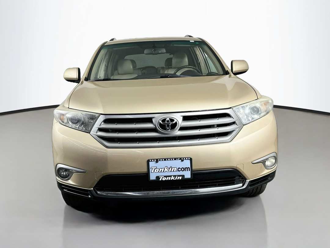 2011 Toyota Highlander SE - Image 2