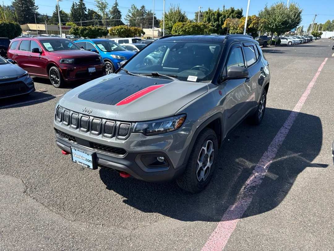 2022 Jeep Compass Trailhawk - Image 3