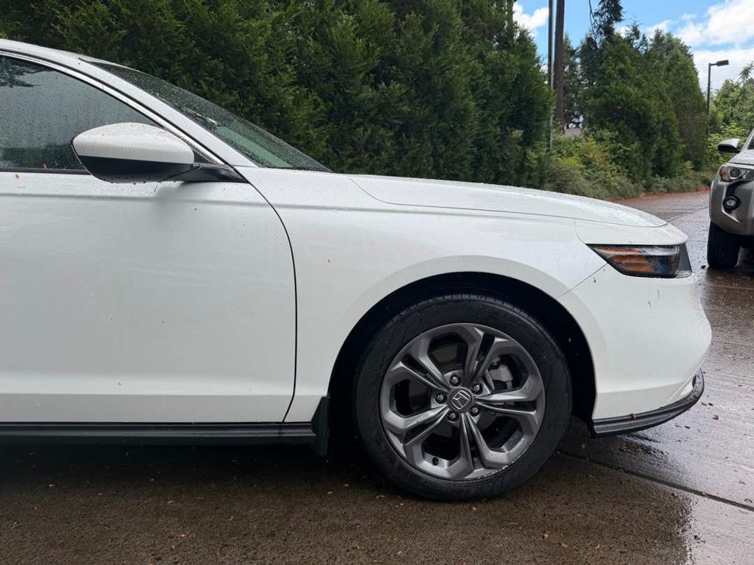2023 Honda Accord EX - Image 2
