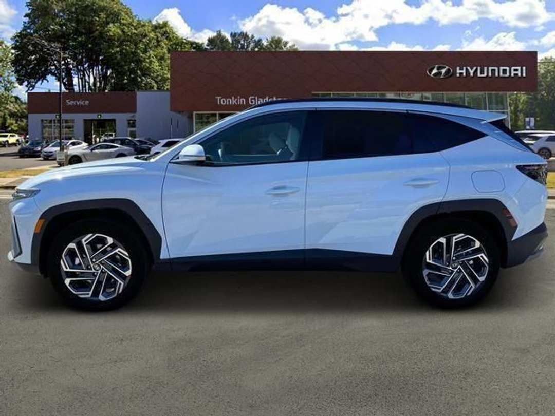 2026 Hyundai Tucson Plug-In Hybrid Limited - Image 3