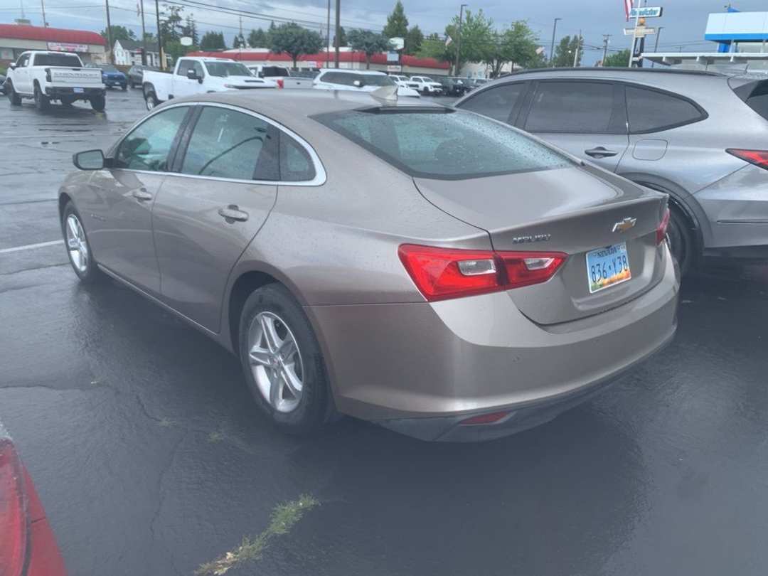 2024 Chevrolet Malibu LT - Image 2