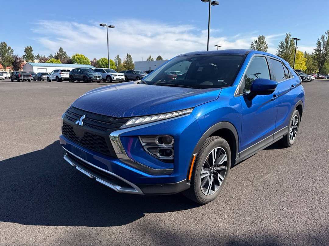 2025 Mitsubishi Eclipse Cross SE - Image 3