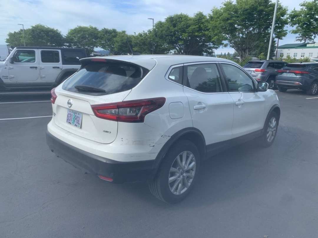 2021 Nissan Rogue Sport S - Image 3