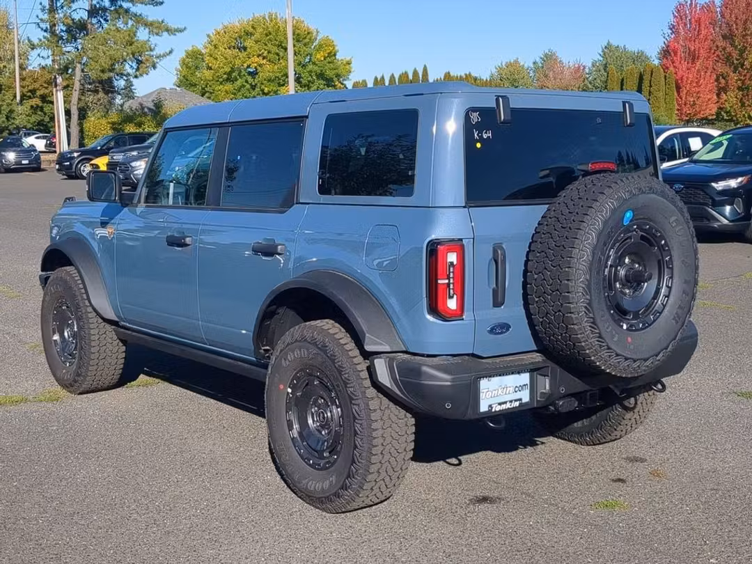 2025 Ford Bronco Badlands - Image 3
