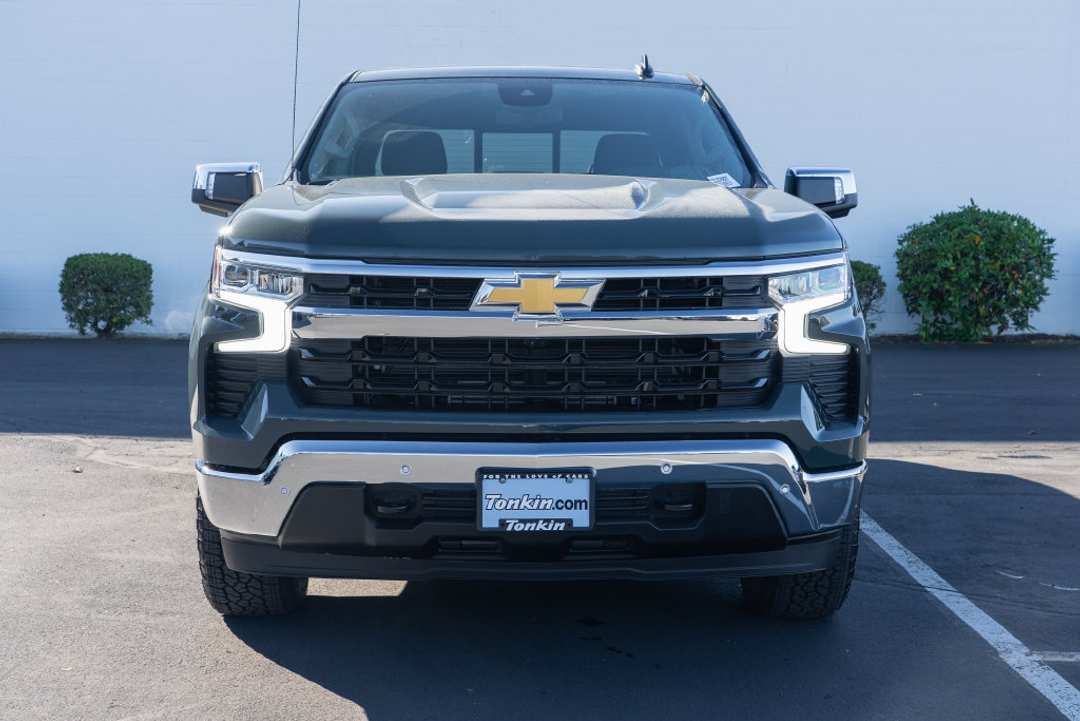 2026 Chevrolet Silverado 1500 LT - Image 2