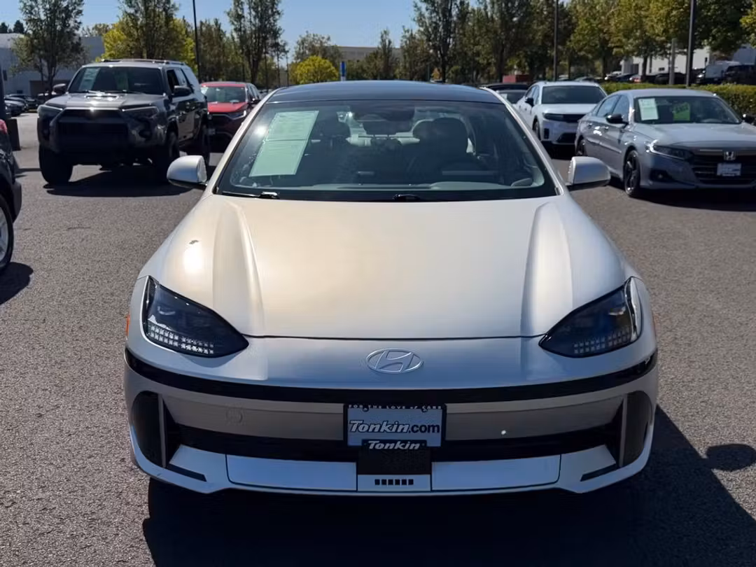 2023 Hyundai Ioniq 6 Limited - Image 3