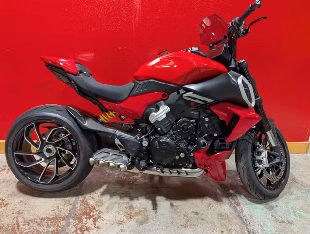 2025 Ducati Diavel V4 - Coming Soon!