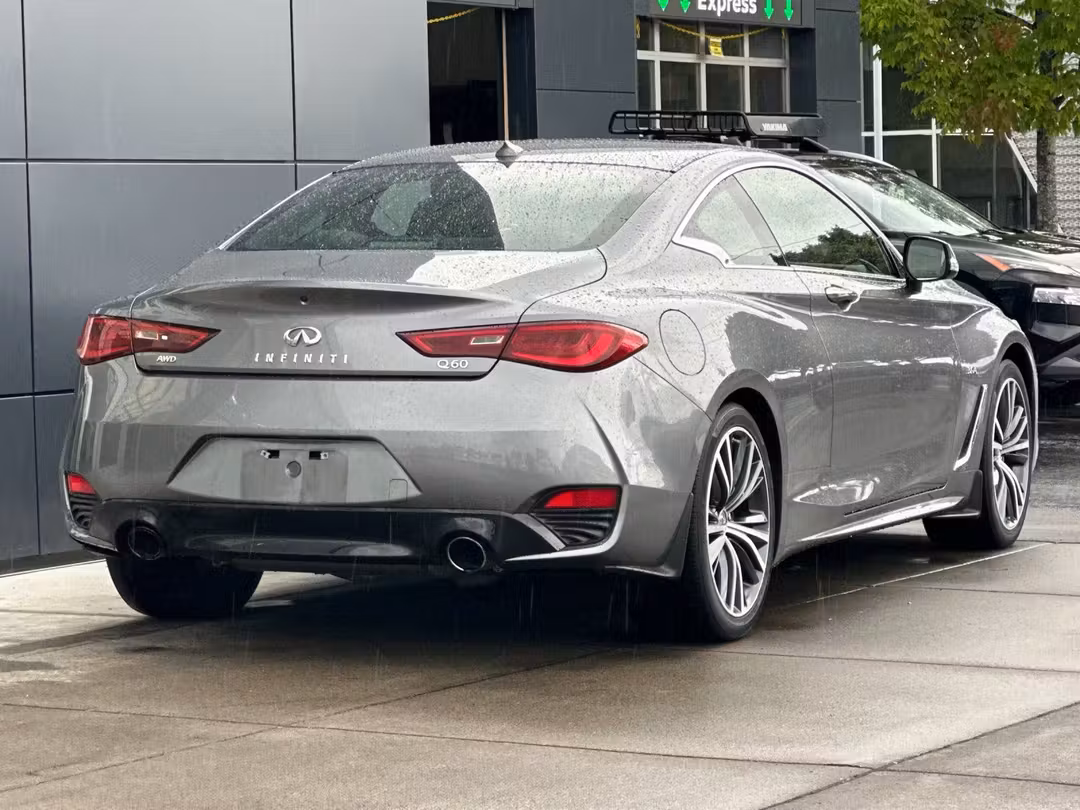 2018 INFINITI Q60 3.0t LUXE - Image 3