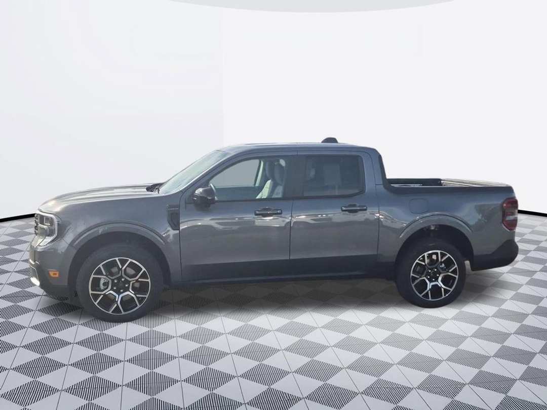 2026 Ford Maverick Lariat - Image 2