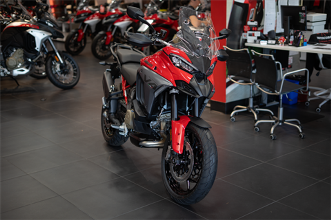2025 Ducati Mts V4 - Image 3