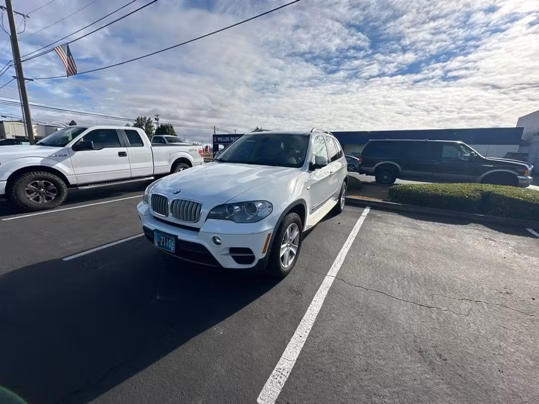 2012 BMW X5 xDrive35d - Image 2