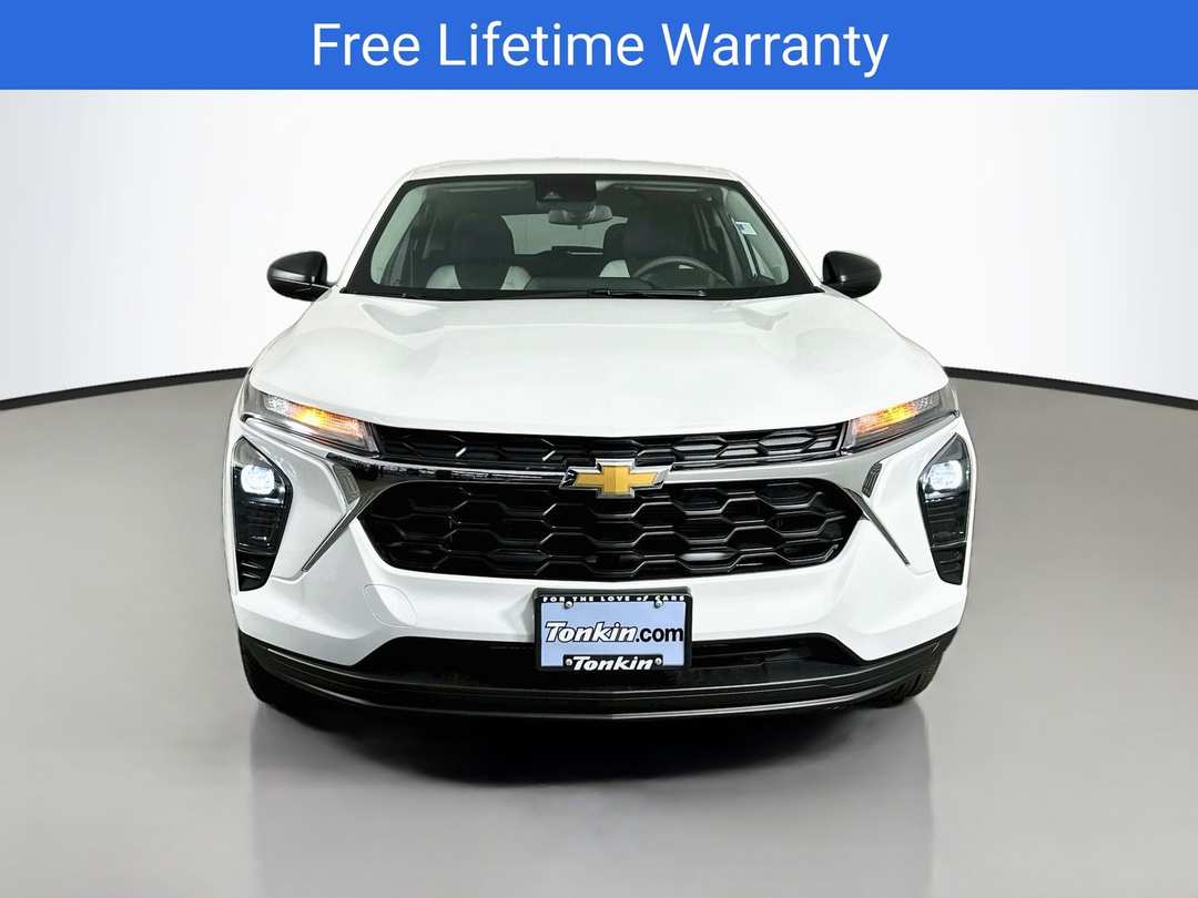 2026 Chevrolet Trax LS - Image 2