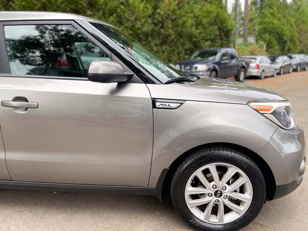 2019 Kia Soul Plus - Image 2