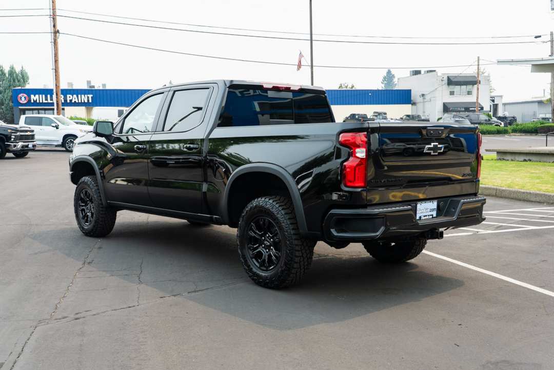 2026 Chevrolet Silverado 1500 ZR2 - Image 2