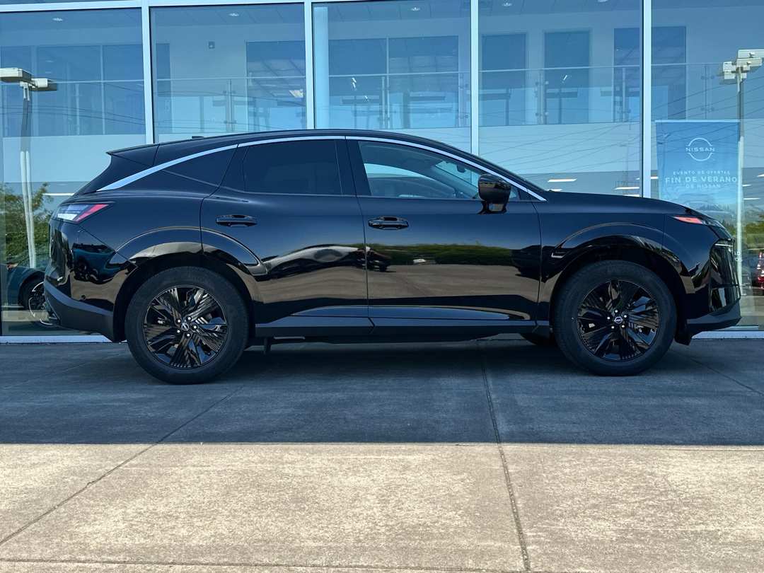 2025 Nissan Murano SV - Image 3