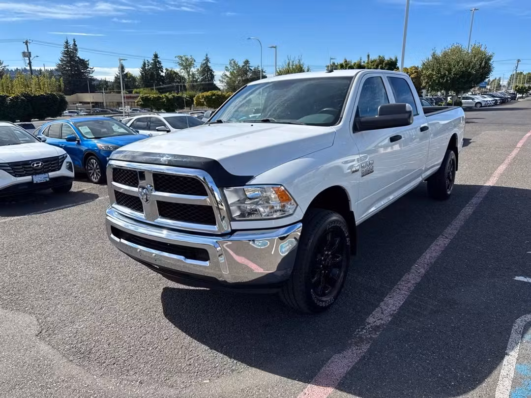 2018 Ram 2500 Tradesman - Image 3
