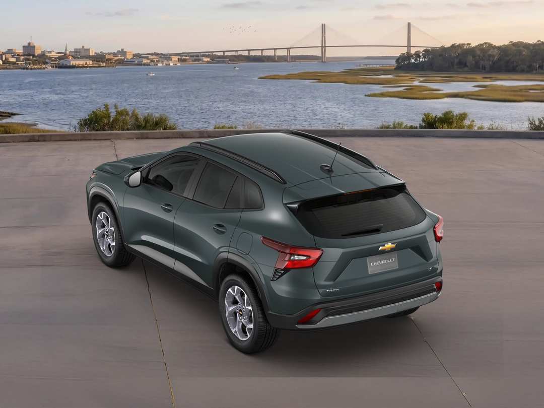 2026 Chevrolet Trax LT - Image 2