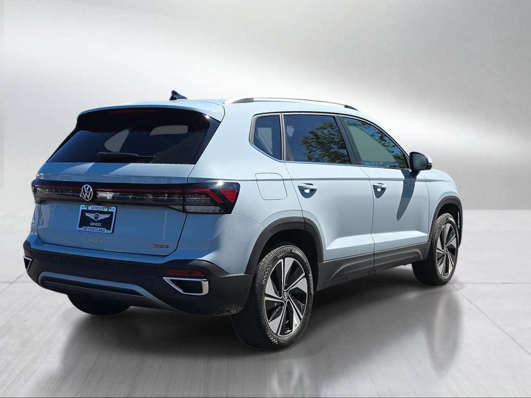 2025 Volkswagen Taos 1.5T SE - Image 3