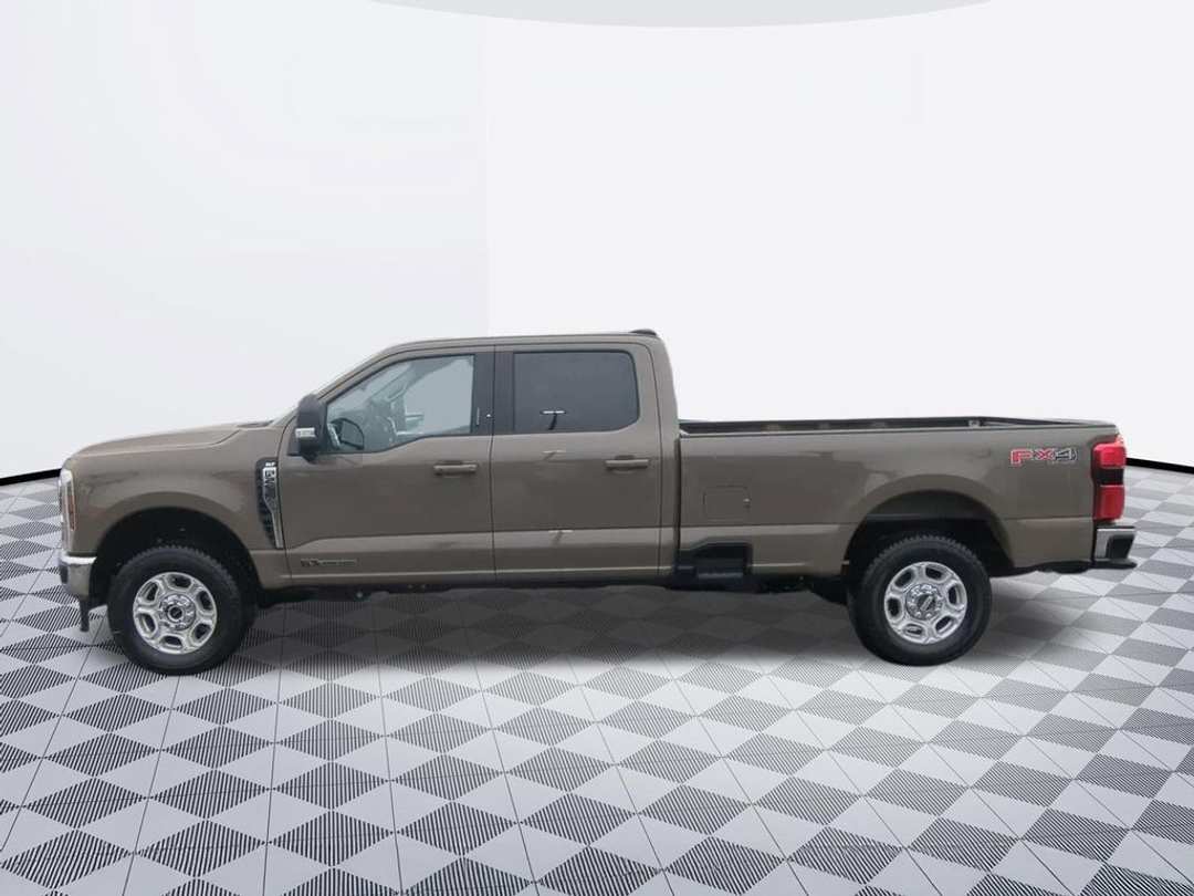 2026 Ford F-250Sd XLT - Image 2