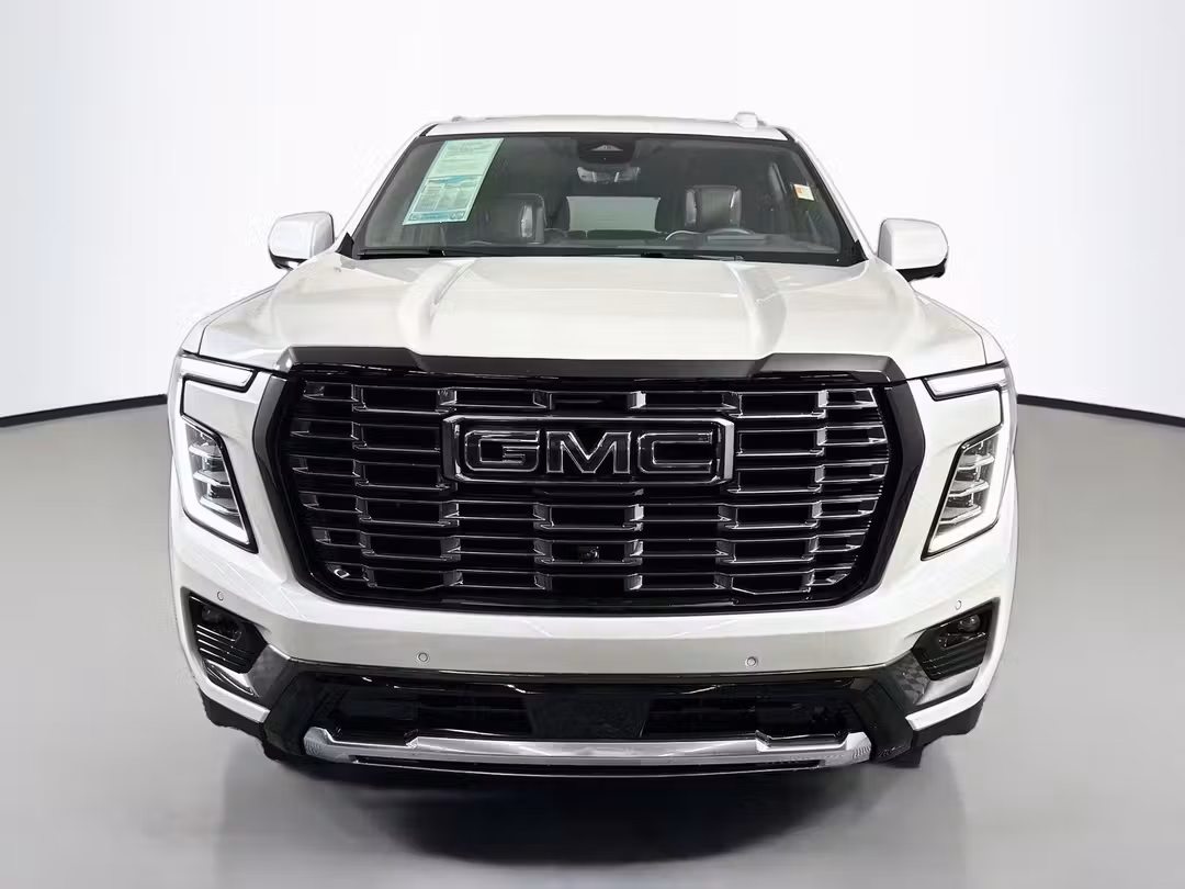 2025 GMC Yukon Denali Ultimate - Image 2