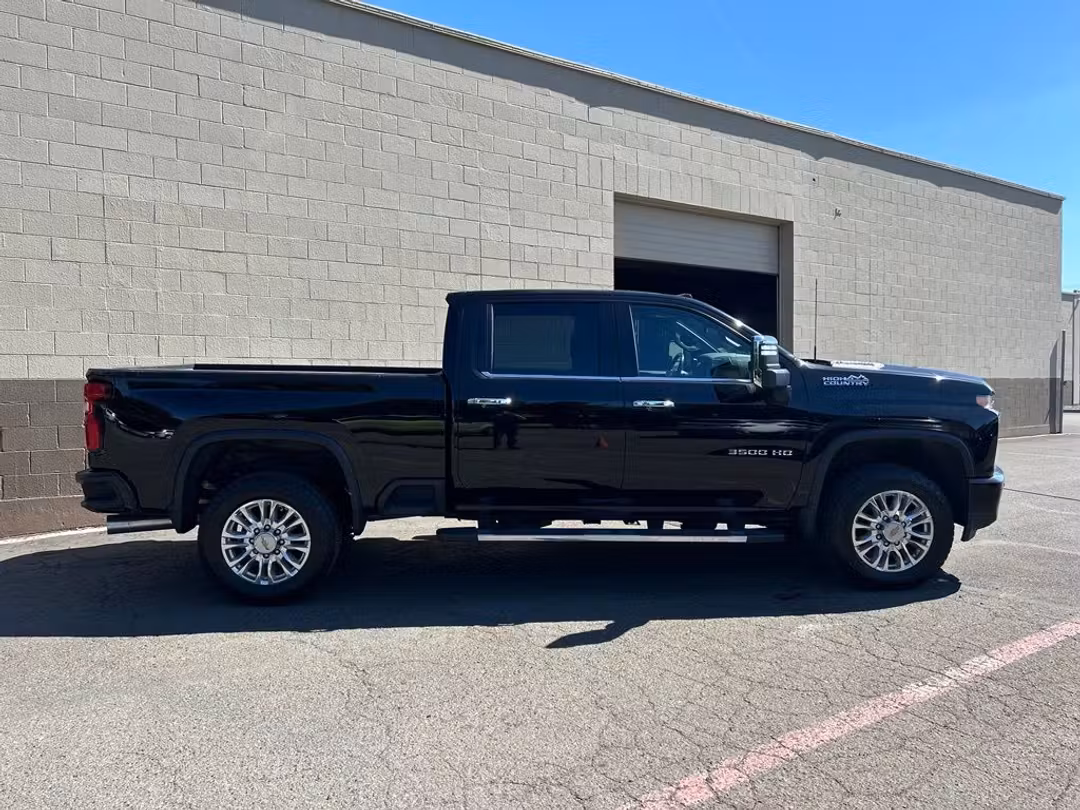 2023 Chevrolet Silverado 3500Hd High Country - Image 3