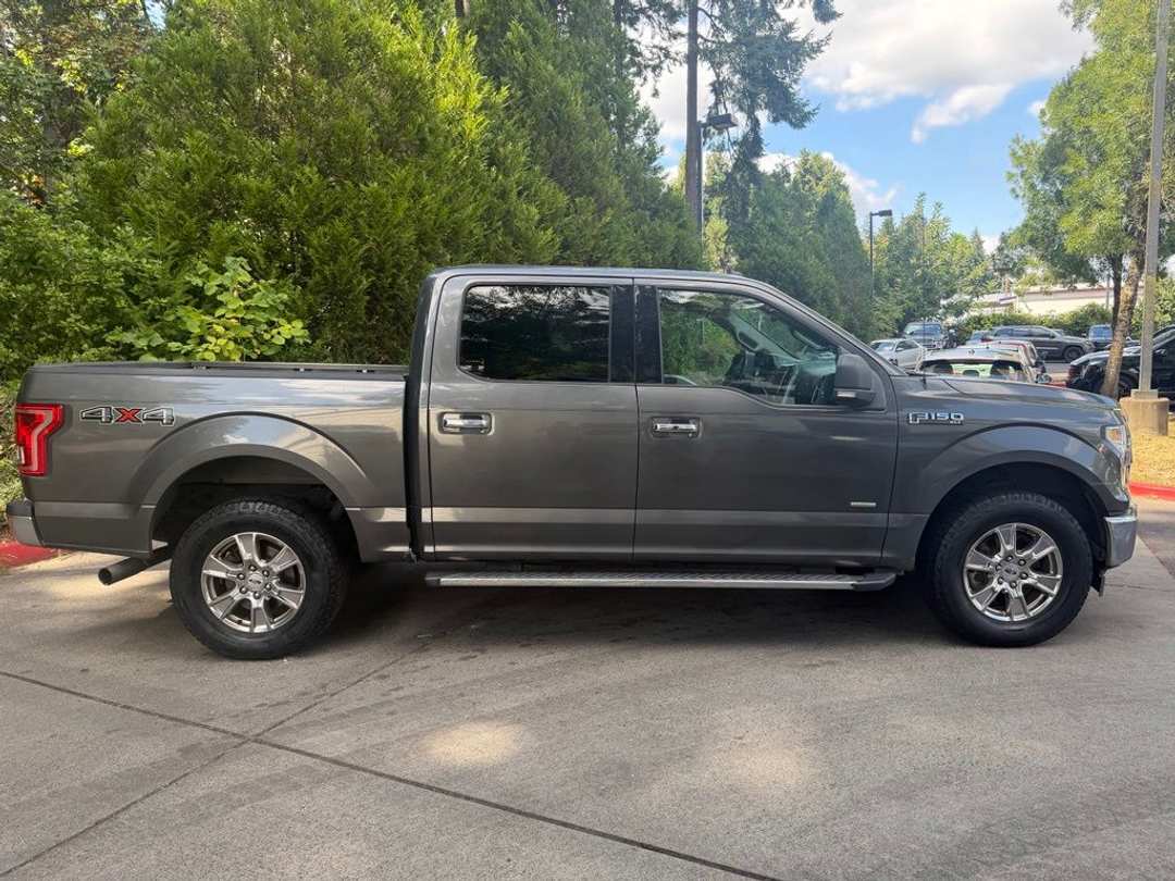 2017 Ford F-150 XLT - Image 2