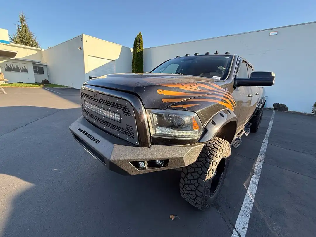 2015 Ram 2500 Laramie - Image 3