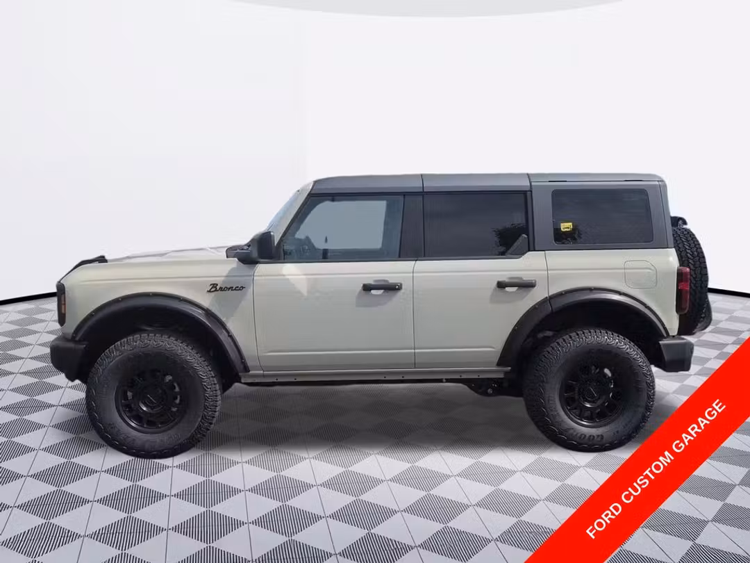 2025 Ford Bronco Big Bend - Image 2