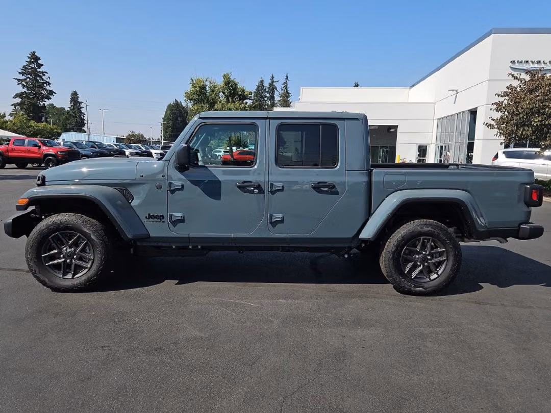 2026 Jeep Gladiator Sport S - Image 3