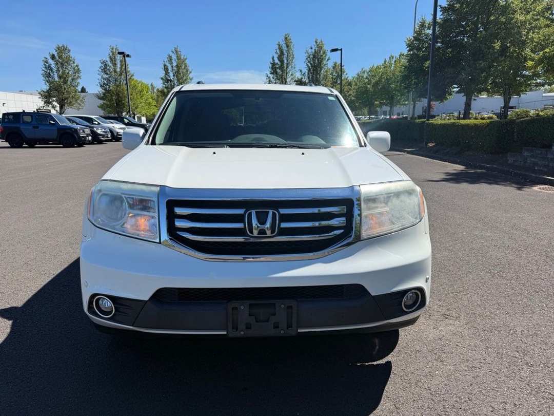 2015 Honda Pilot Touring - Image 2