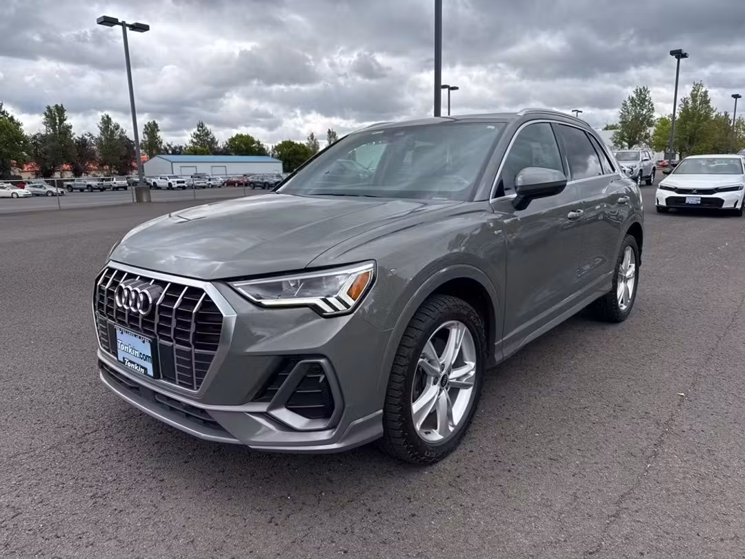 2023 Audi Q3 Premium Plus - Image 3