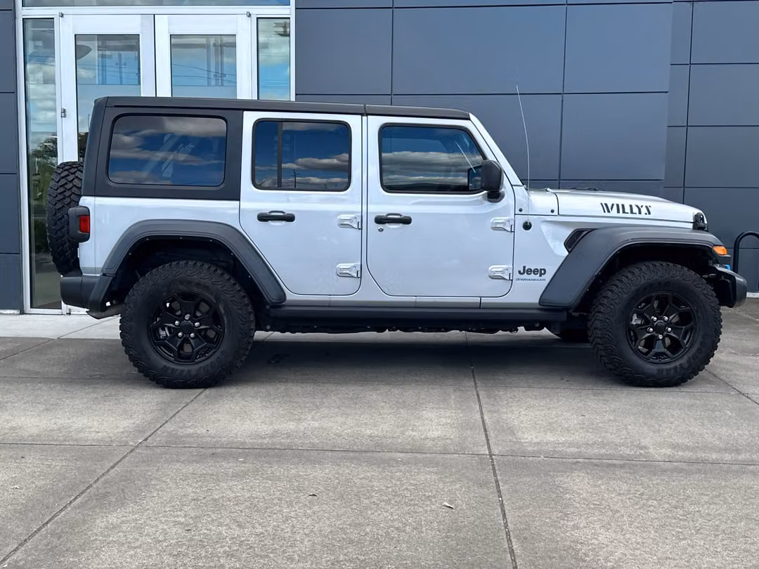 2023 Jeep Wrangler Willys 4xe - Image 3