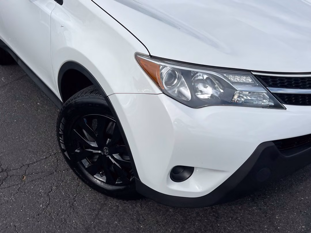 2015 Toyota Rav4 LE - Image 2